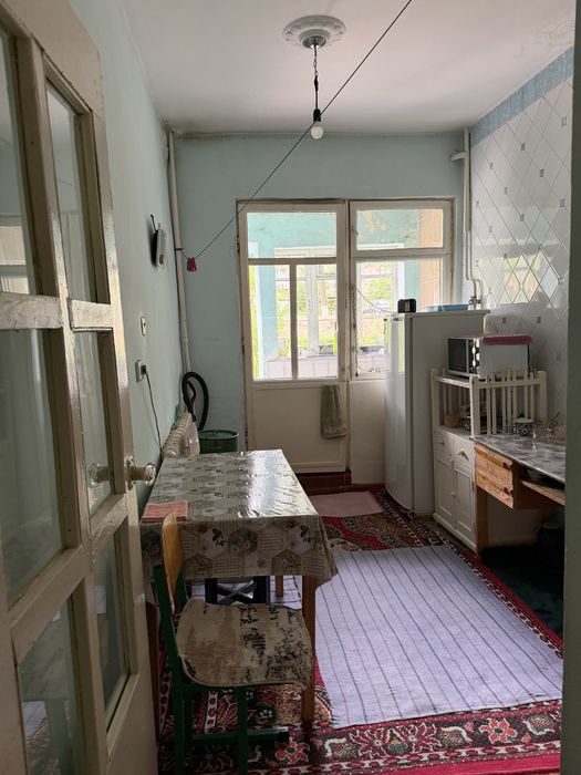 Себзорда 3/1/9 уй сотилади оркадан эшик очилган огород бор