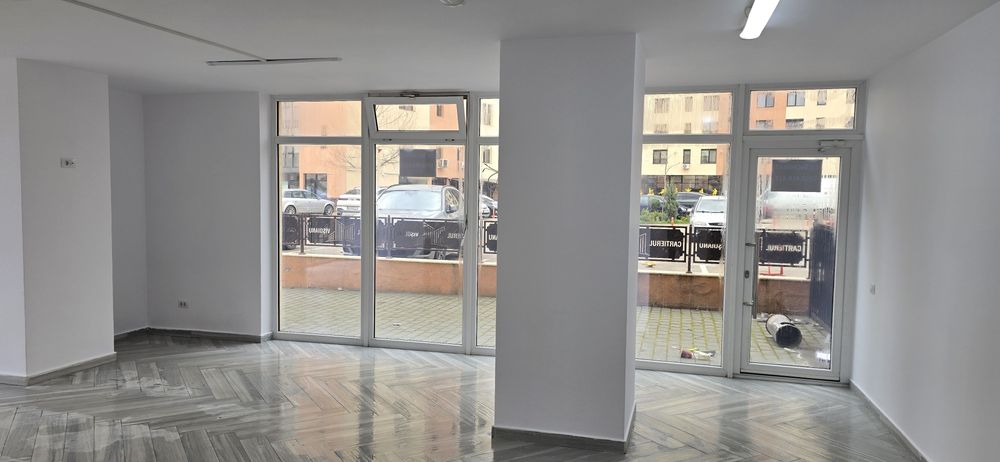 Spațiu comercial vitrină colț + terasă mare, cartier Visoianu