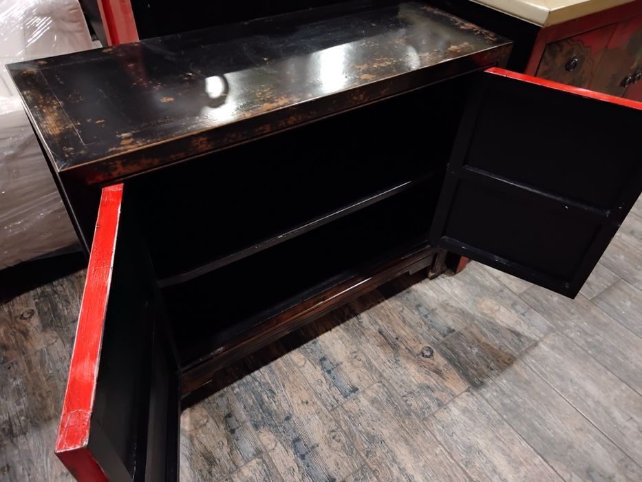 Тумба деревянная .