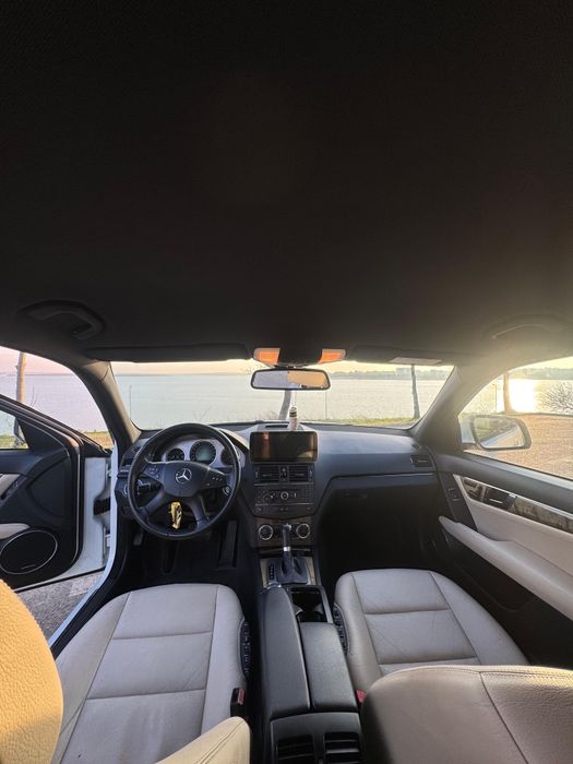 Mercedes  C320 4 Matic