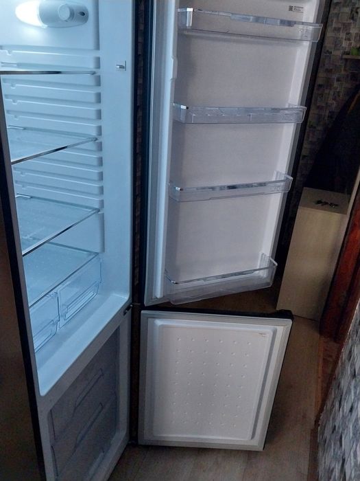 продам холодильник