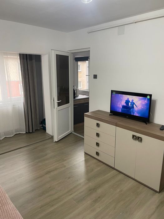 Inchiriez  garsoniera