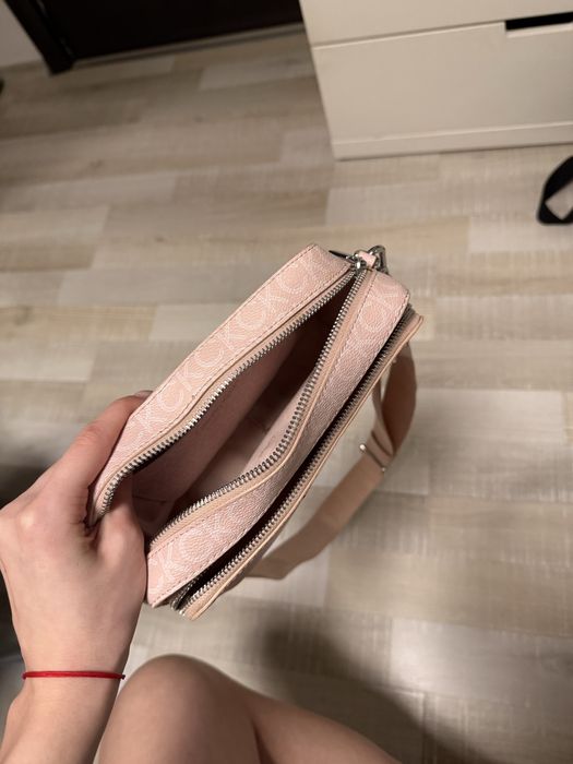 Оригинална чанта на Calvin klein