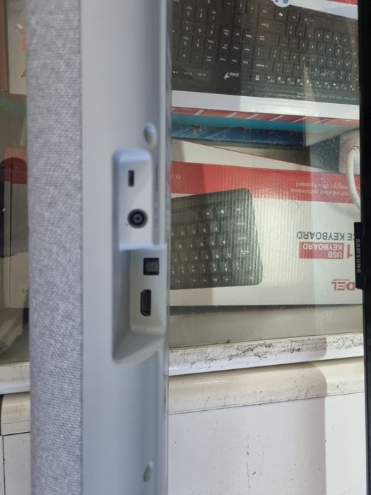 Мощен саундбар Samsung 200w