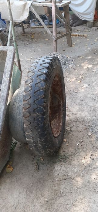 Балон покрышка б/у 220.