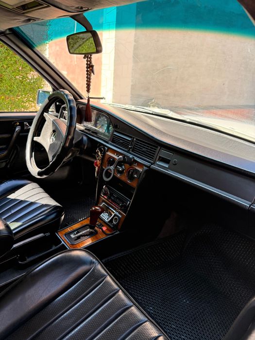 Mersedes benz 190