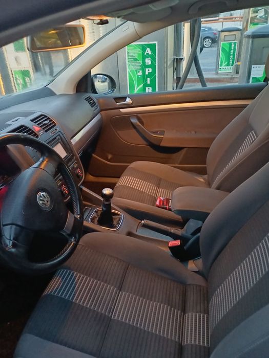 Se vinde golf v 1.4 benzina 2008