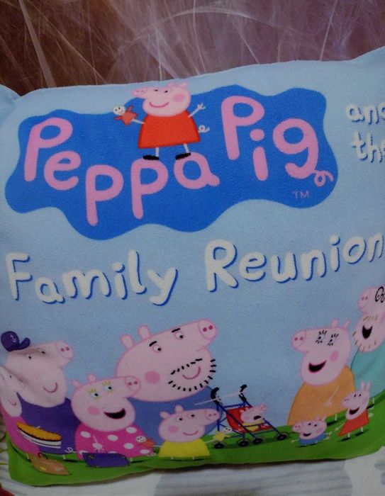 Плюшена възглавница Пепа Пиг - семейство Peppa Pig