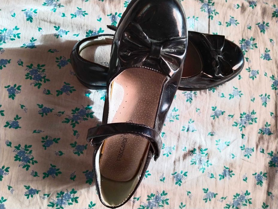 Продам туфли на девочку