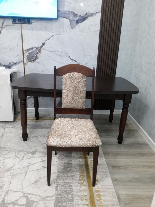 Кухоный стол+6 стульев