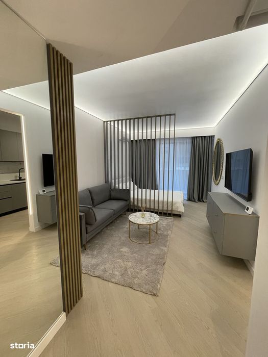 Proprietar - Studio Dublu Cortina North - designer