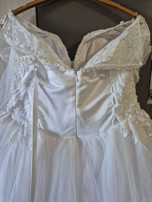 Rochie mireasa noua