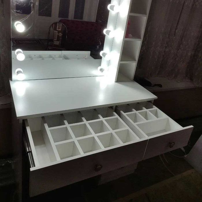 Гримерный столик