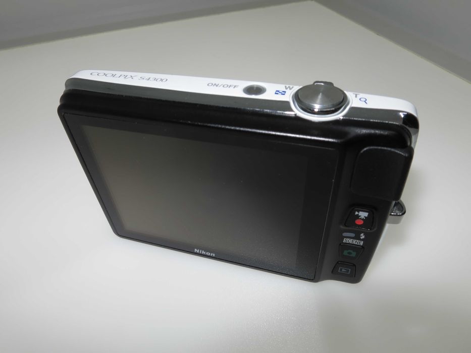 Nikon Coolpix S4300 компактен фотоапарат. дигитална камера 16 MP - НОВ