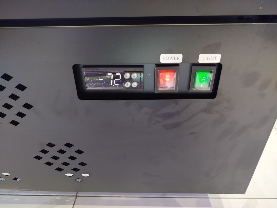 Витринный морозильник айва / Vitrina morozilka Aiwa