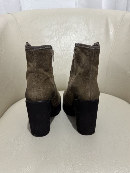 Botine de piele cu toc