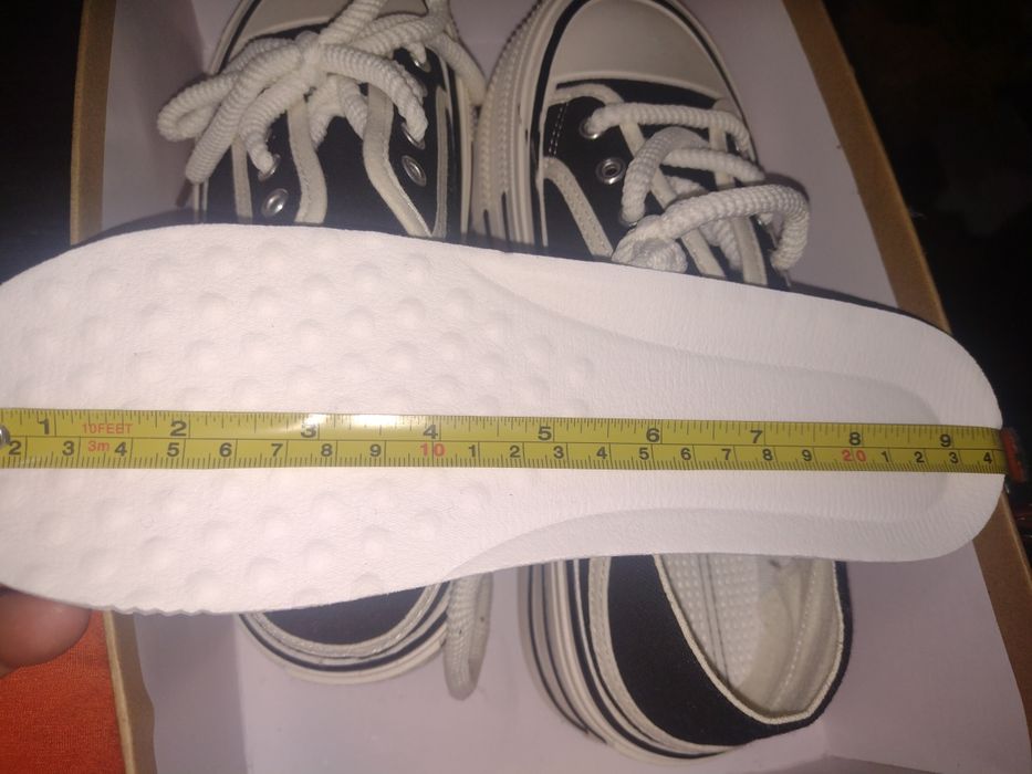Bascheți noi tip Convers, marca Shein, mărime 37