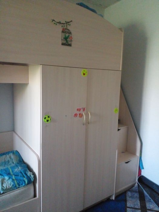 Продам двух ярусную кровать