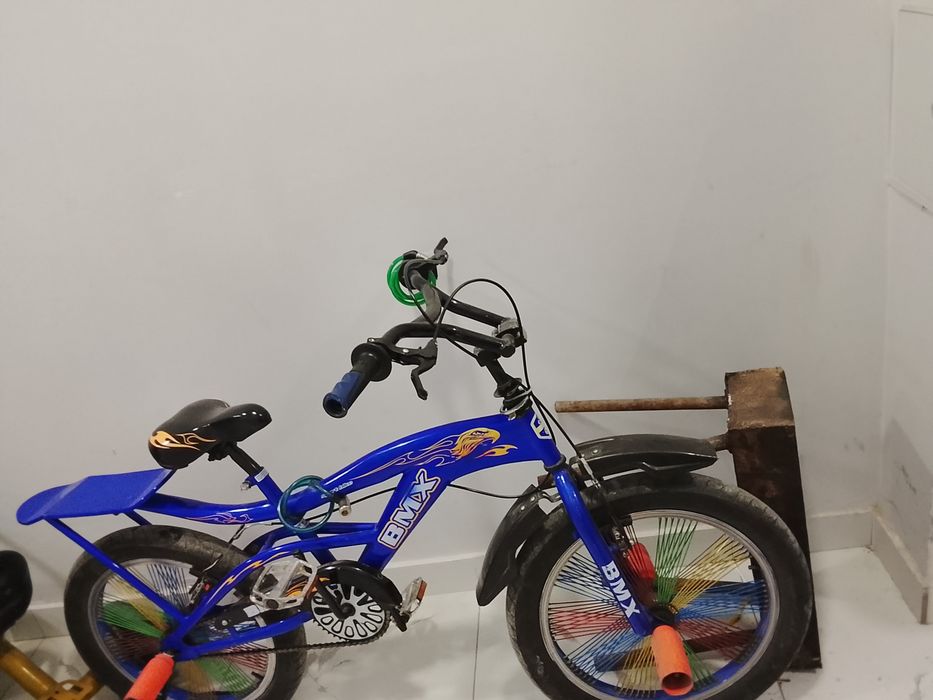 Velosiped sotiladi 2 dona 600000 ming so'mdan xolati yangidek