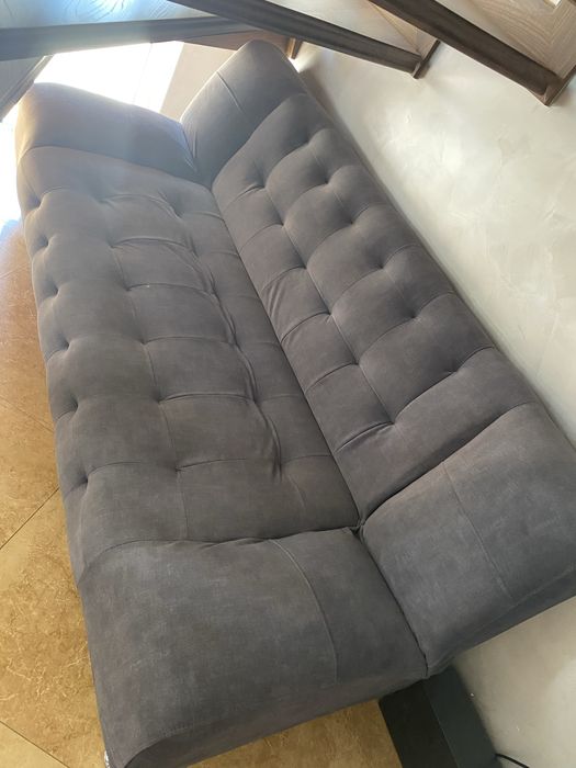 Диван (типа честер)