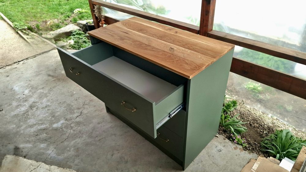 Скрин с 3бр чекмеджета