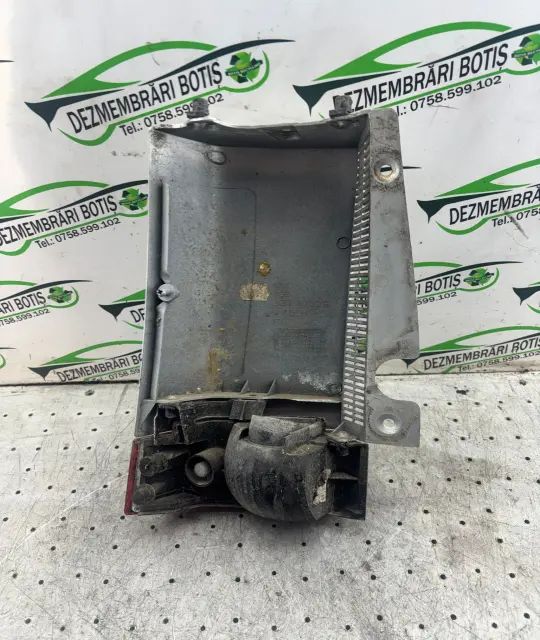 Lampa / Tripla stop dreapta pe aripa Opel Meriva 2005 1.4 MT (90 hp)