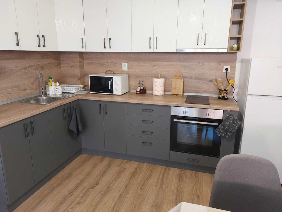 Отдава под наем двустаен апартамент до Манастира, гр. Казанлък