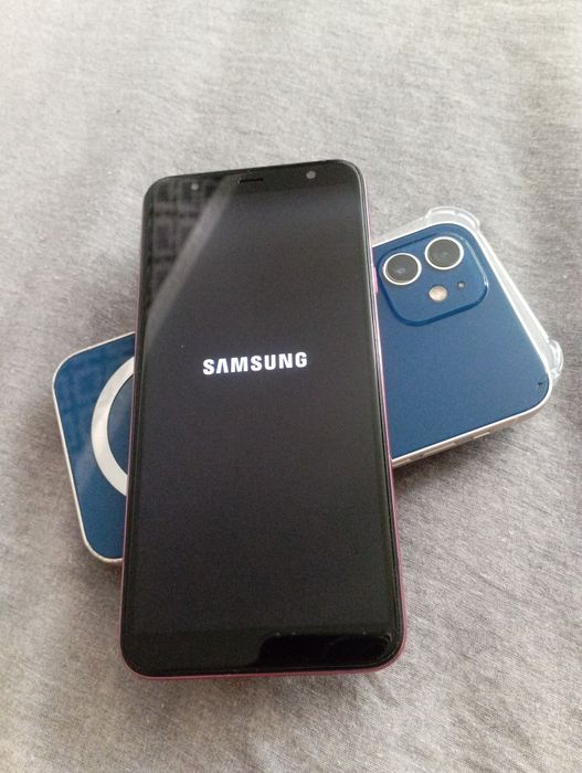 Продам Самсунг J 4+