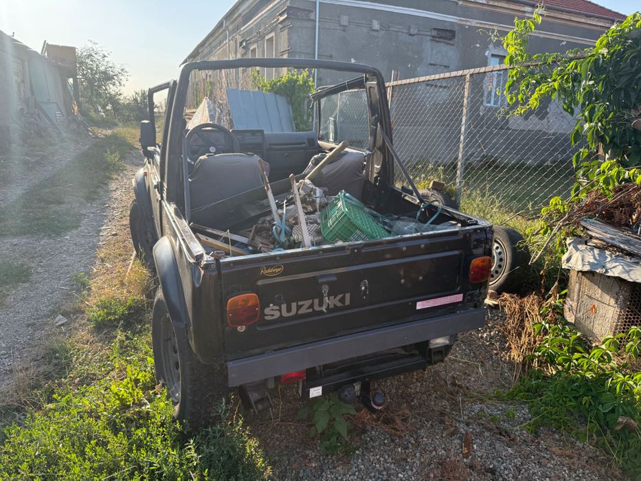 2x Suzuki Samurai 1984, 1994