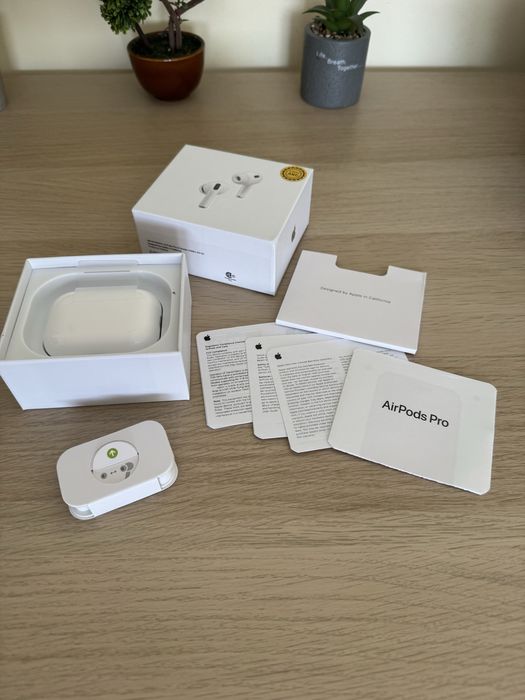 Apple Airpods Pro 3 Model A3065 A3122
