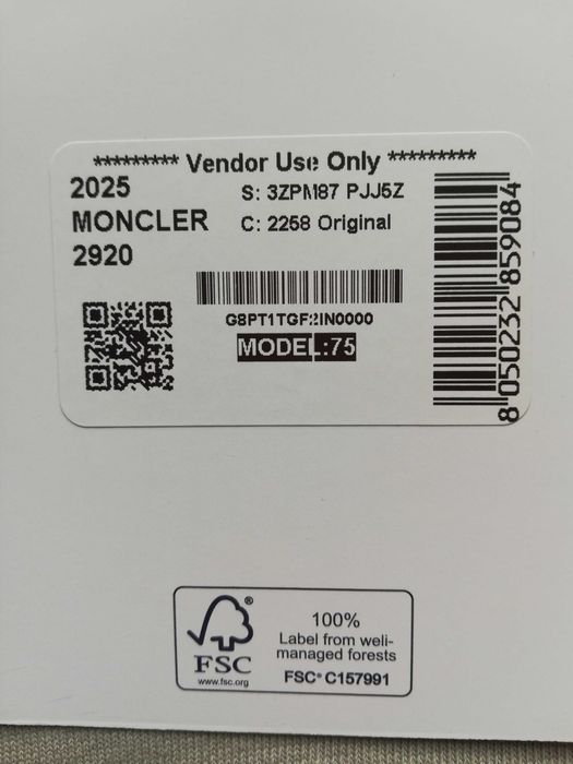 Продам новую футболку Moncleer