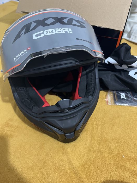 Vand casca de motor nefolosita, marimea M