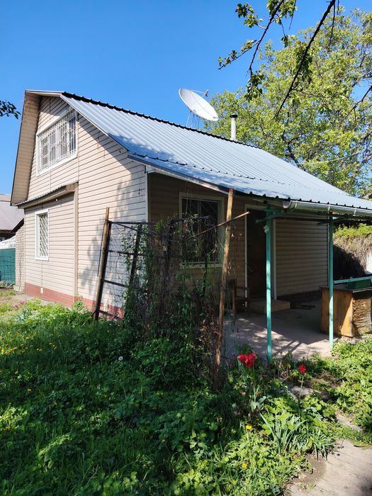 Продам уютную дачу