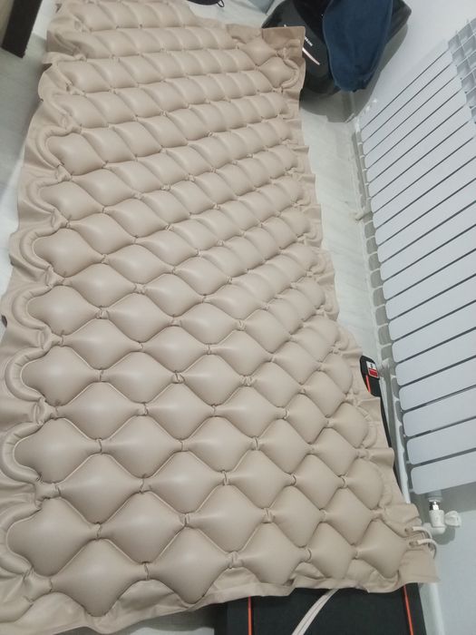 Продам матрас надувной