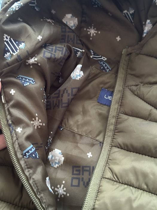 Продам детскую курточку