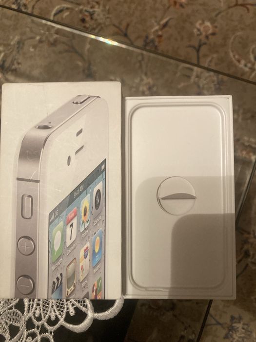 De vanzare cutie iphone 4S in stare impecabila!