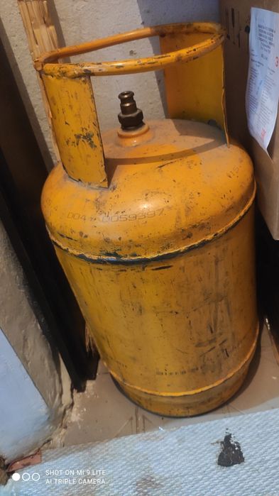 Жёлтый газ баллон
