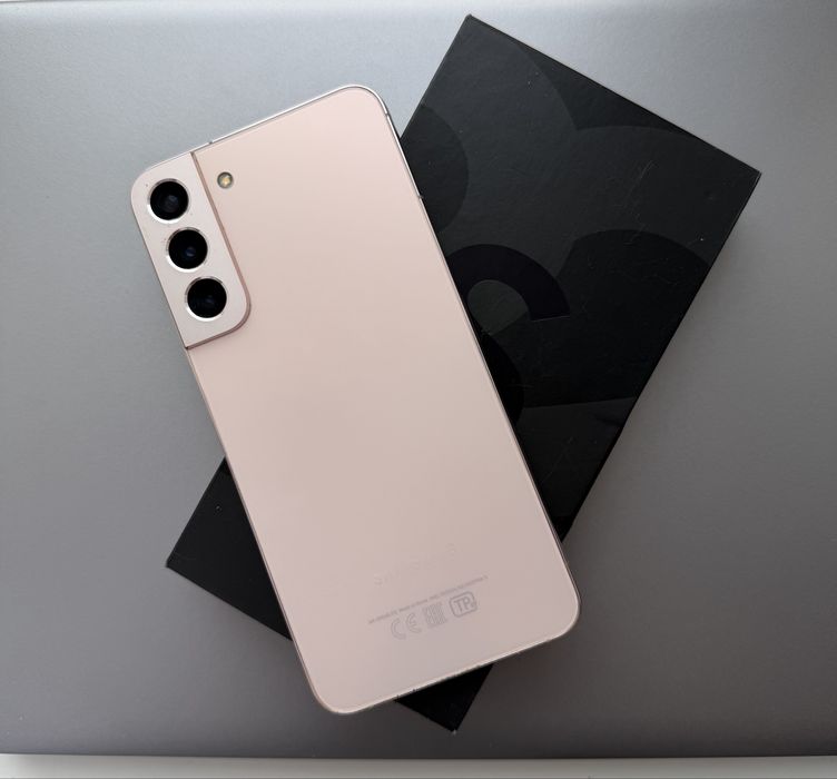 Samsung S22 plus флагман