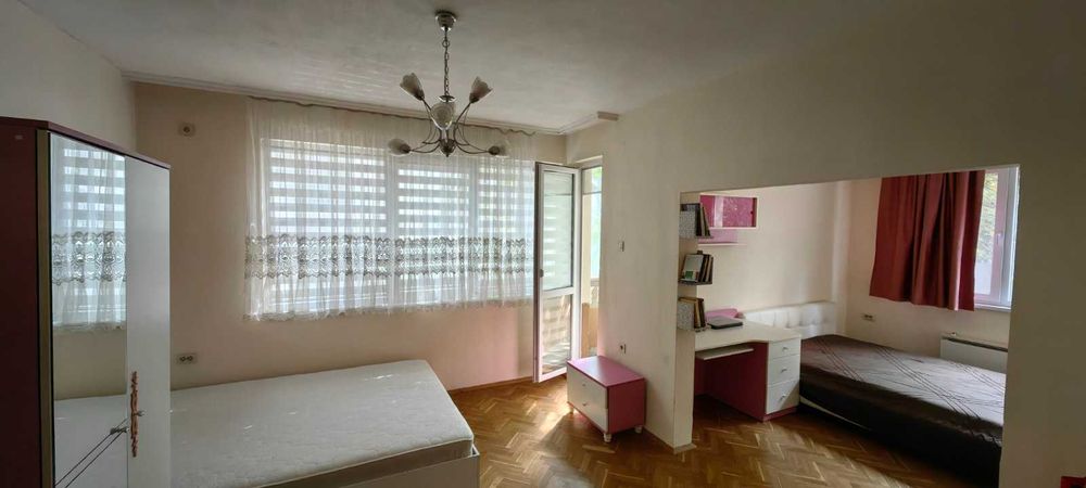 Продава се Тристаен апартамент в Стара Загора, Център - 86 кв.м за 1721 €/кв.м - Снимка #3