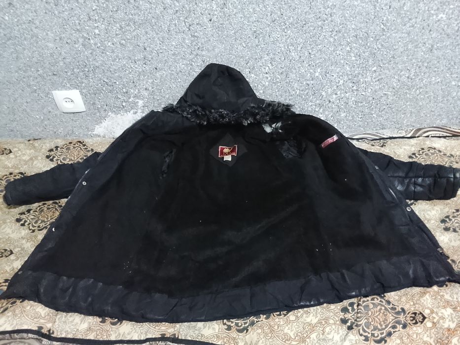 Продается куртка мужская б/у цена 150000  сум торг есть