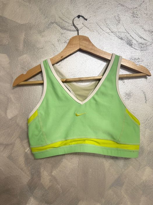 Bustieră sport Nike Dri-FIT verde mentă S 36-38 pentru fitness și alergare