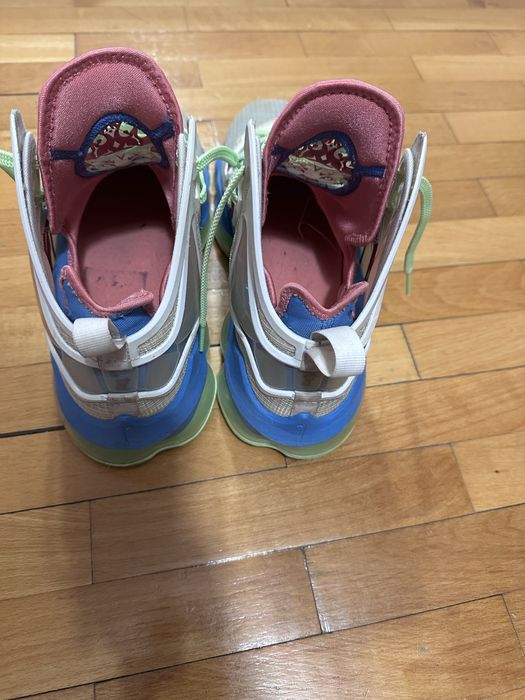 Nike Lebron XIX 44