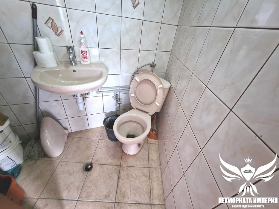 Под наем ново помещение 120кв. в гр.Асеновград, Бачковски път