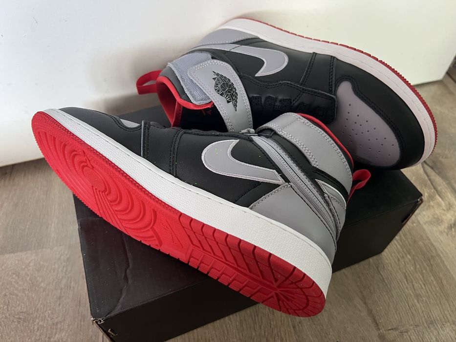 Продавам чисто нови мъжки Air Jordan 1 High Flyease