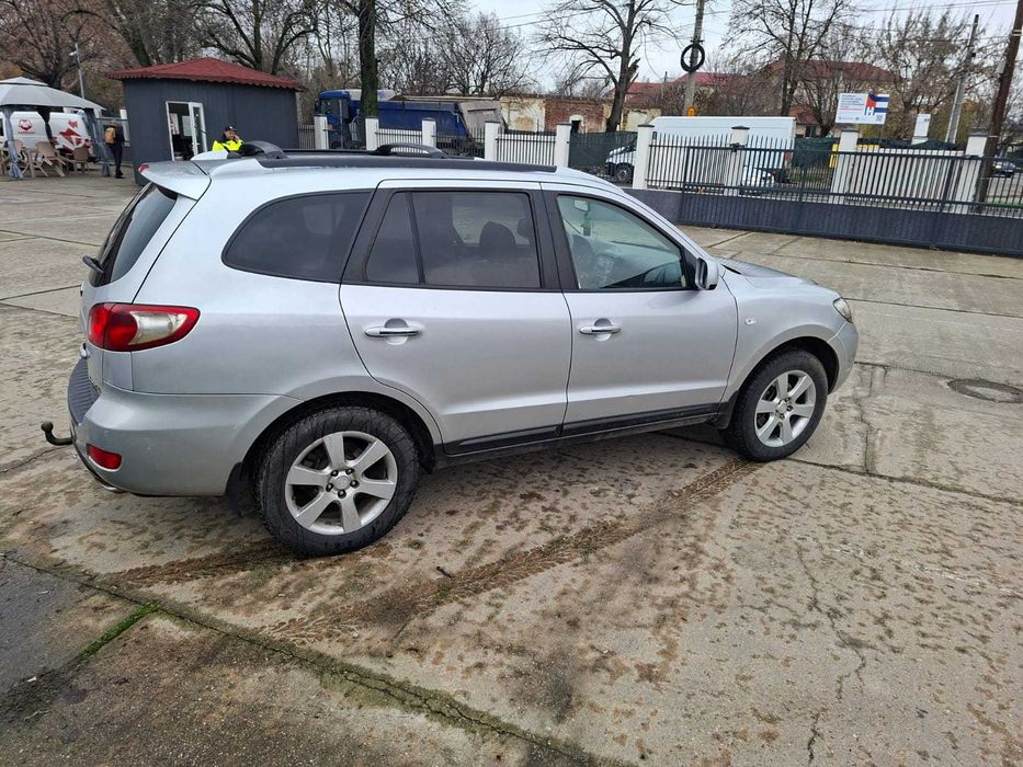 Hyundai  santa Fe  22D.