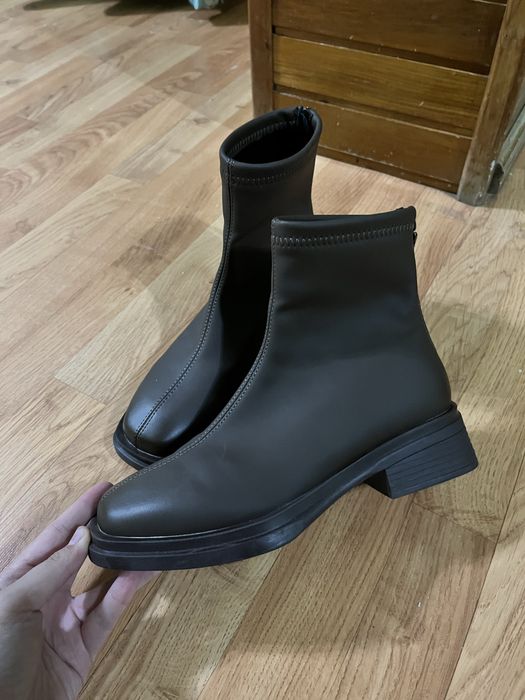 Продаются новые сапоги демисезон