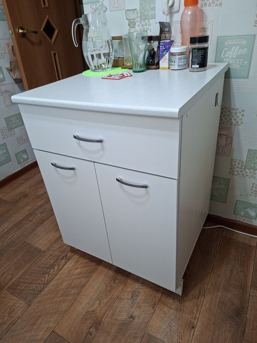 Продам  стол - шкаф кухонный
