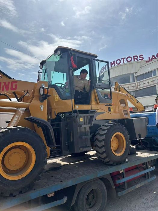 Погрузчик 1,5куб вес 6 тонна
