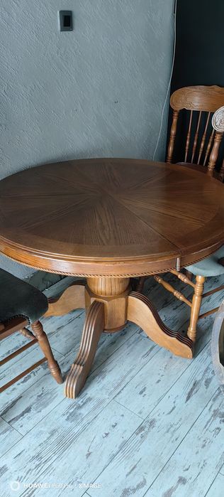 Трапезна  маса , естествена дървесина