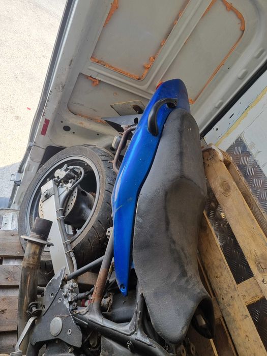 Vând  kawasaki zr7 s